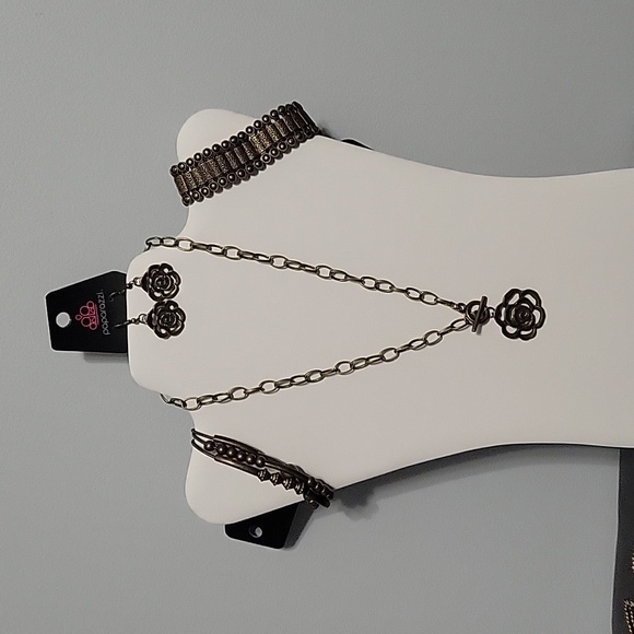 Paparazzi 8 piece Brass bundle - Picture 1 of 13